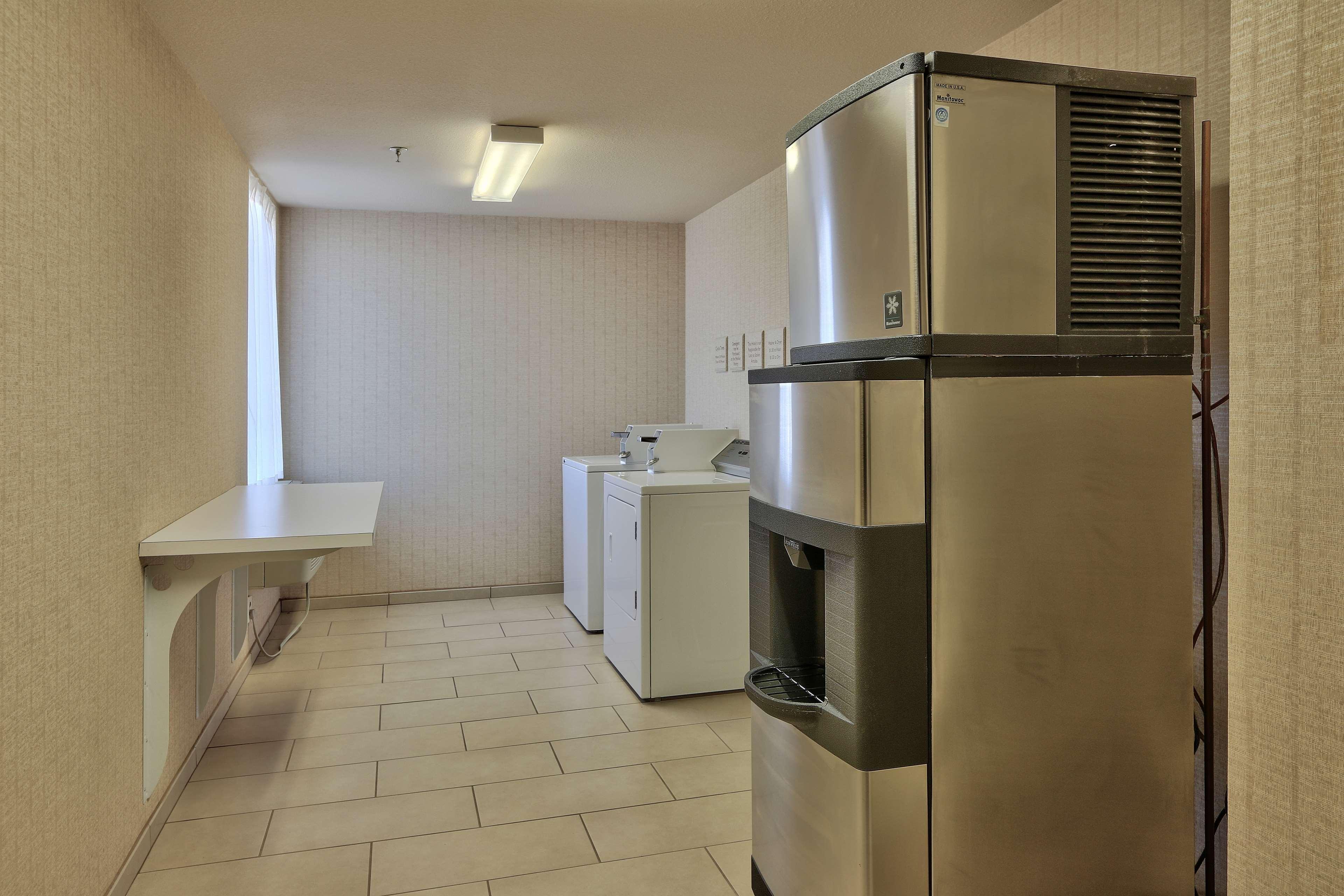 Hilton Garden Inn Albuquerque Airport Zewnętrze zdjęcie